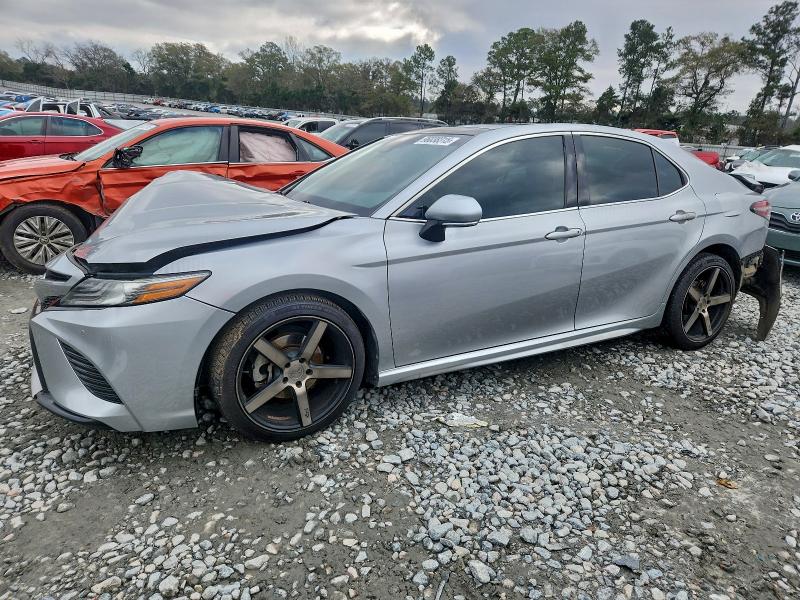 2018 TOYOTA CAMRY XSE #3315993088