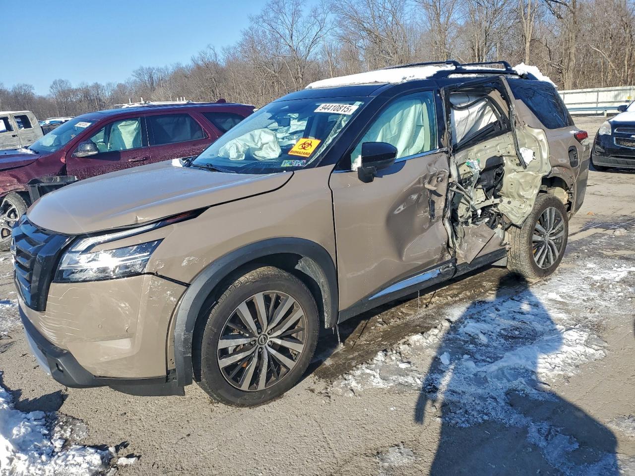 NISSAN PATHFINDER PLATINUM