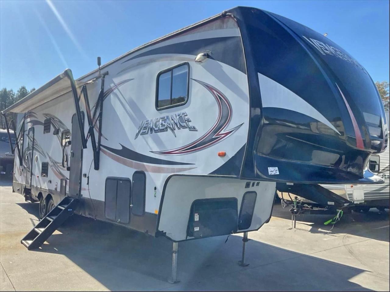 Lot #3310416975 2015 VENGEANCE 311A13