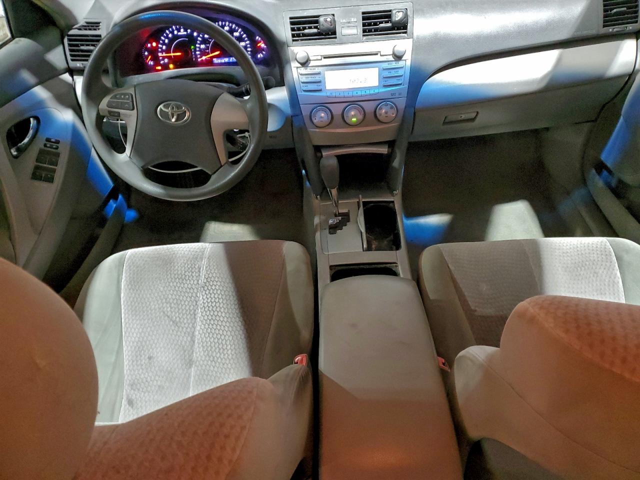 TOYOTA CAMRY BASE