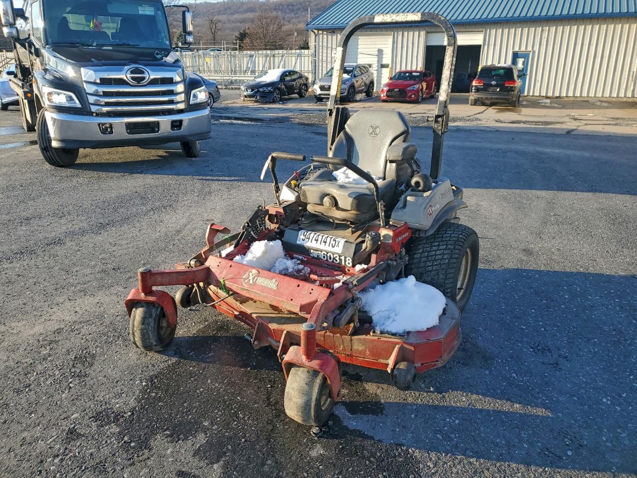 Lot #3305345312 2020 EXMARK ZERO TURN