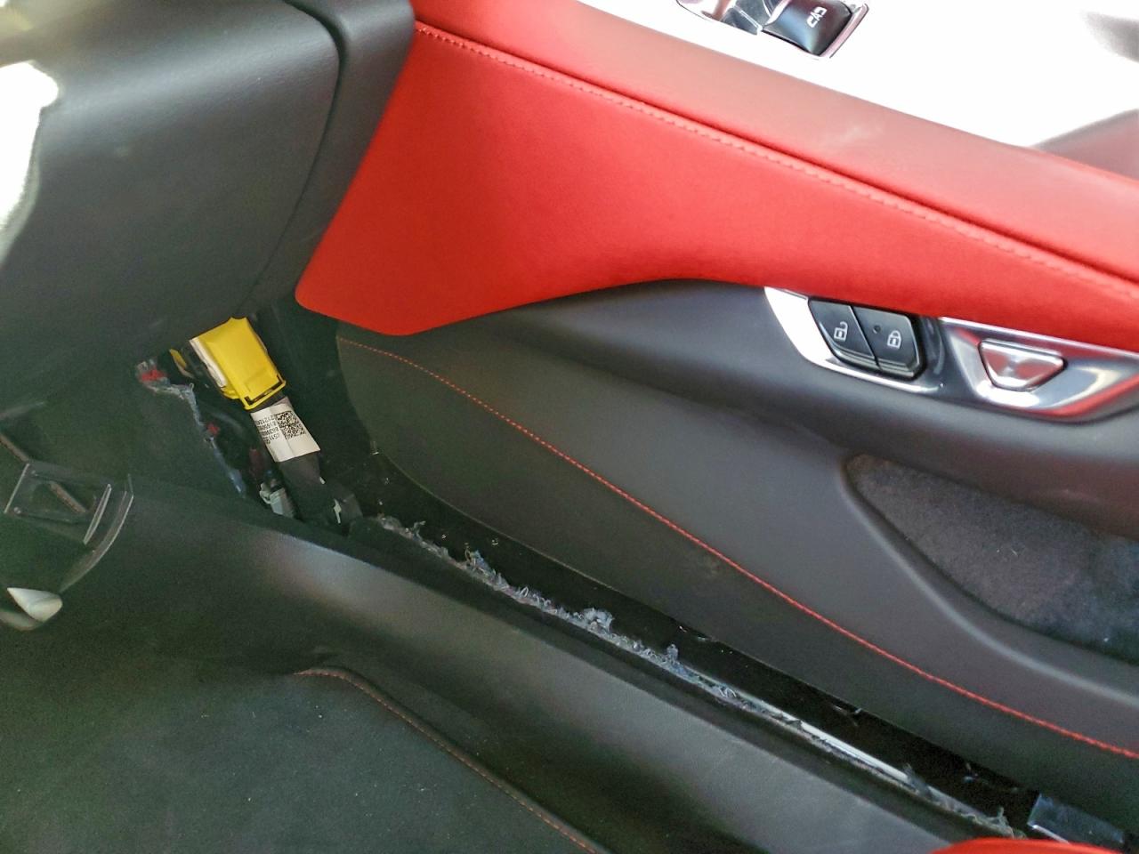 CHEVROLET CORVETTE STINGRAY 2LT