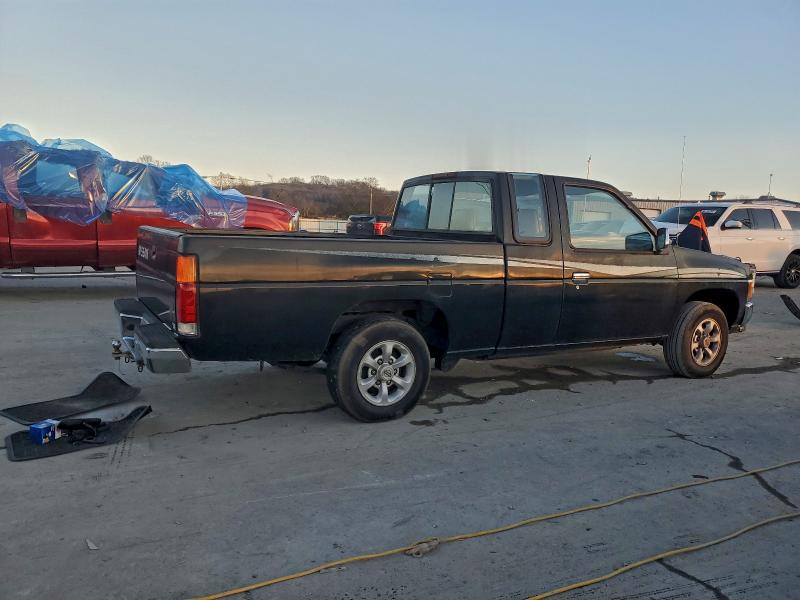 1996 NISSAN TRUCK KING #3310352971