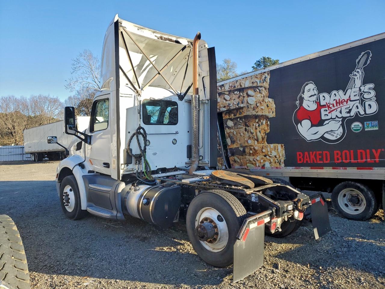 Lot #3317700069 2017 PETERBILT 579