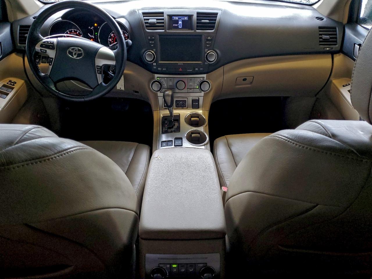 TOYOTA HIGHLANDER BASE