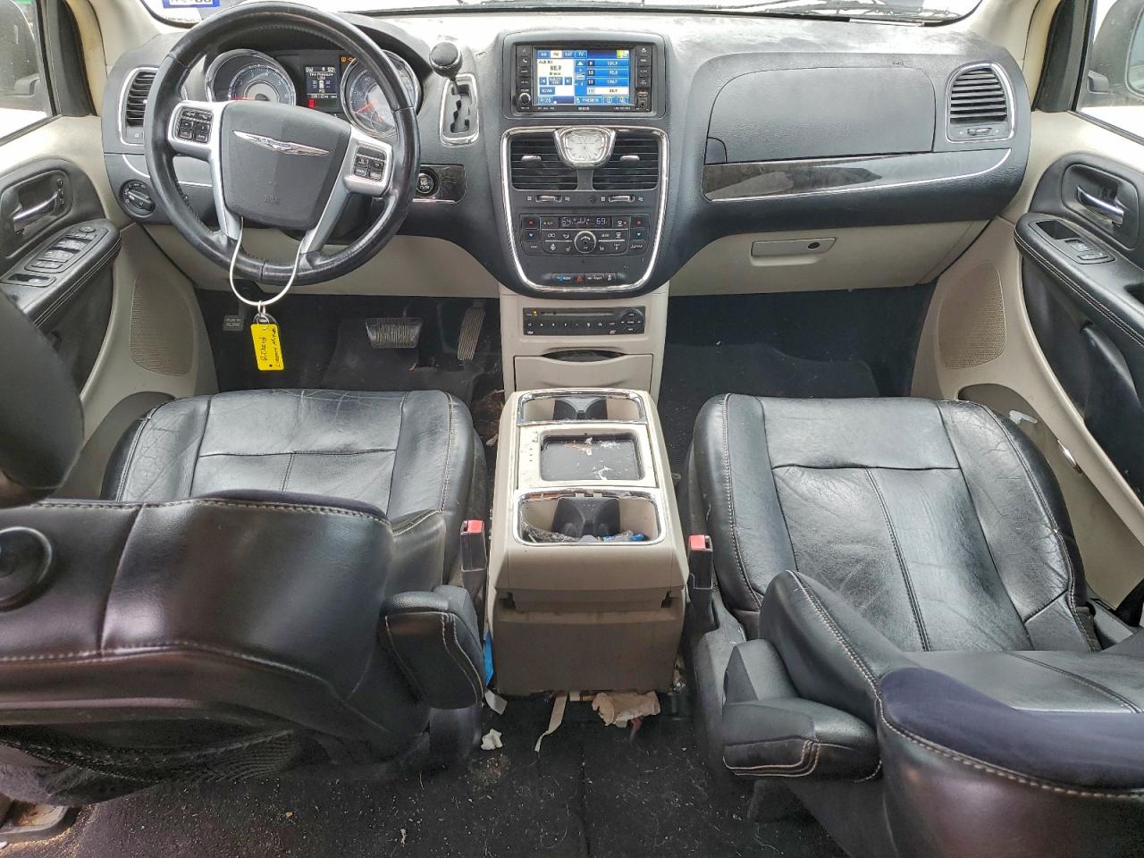 CHRYSLER TOWN & COUNTRY LIMITED