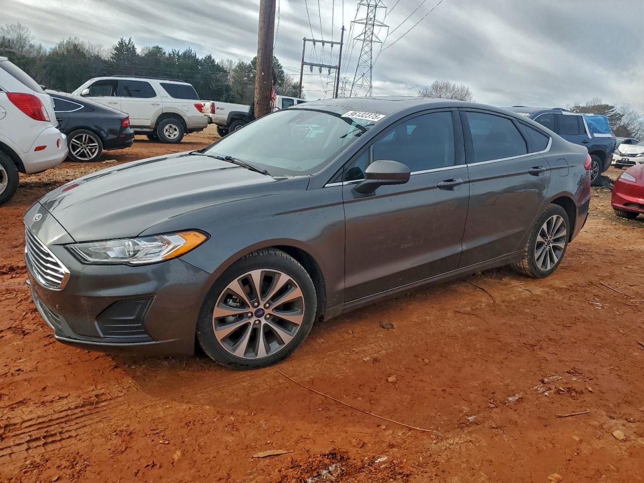 FORD FUSION SE