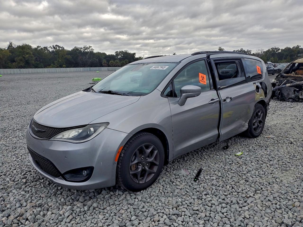 CHRYSLER PACIFICA TOURING L