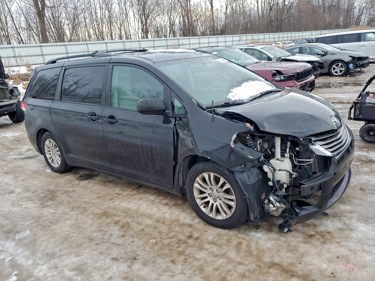 Lot #3318966927 2012 TOYOTA SIENNA XLE