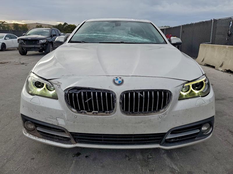 2015 BMW 528 I #3302816977
