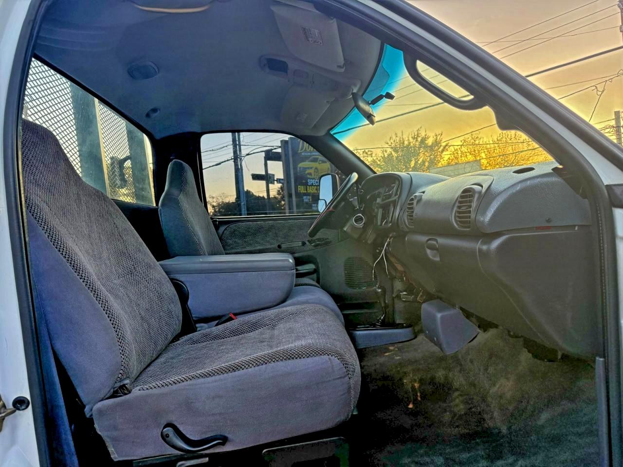 Lot #3315834349 2001 DODGE RAM 3500