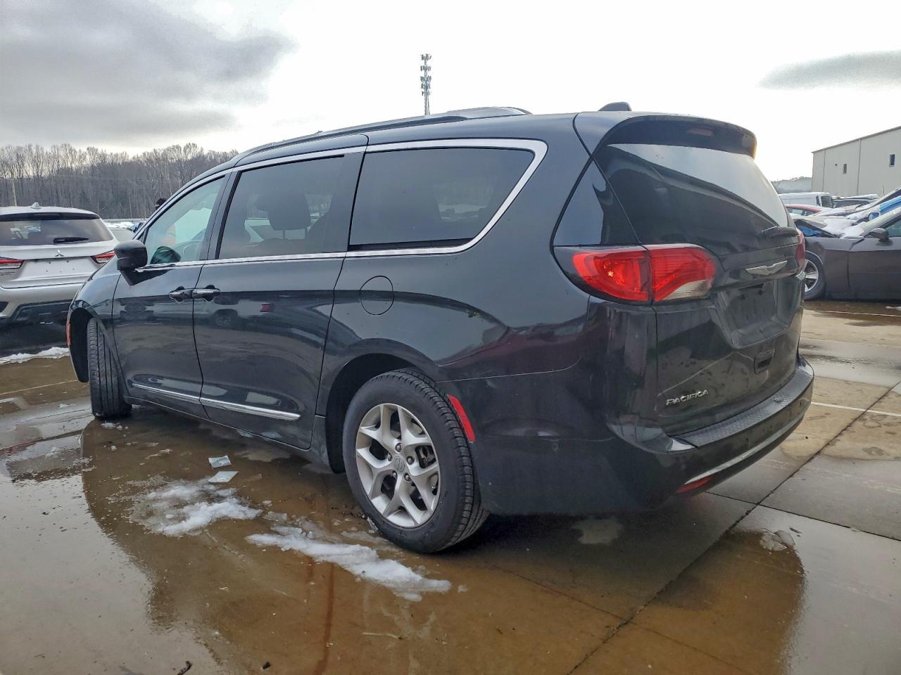 CHRYSLER PACIFICA TOURING L PLUS