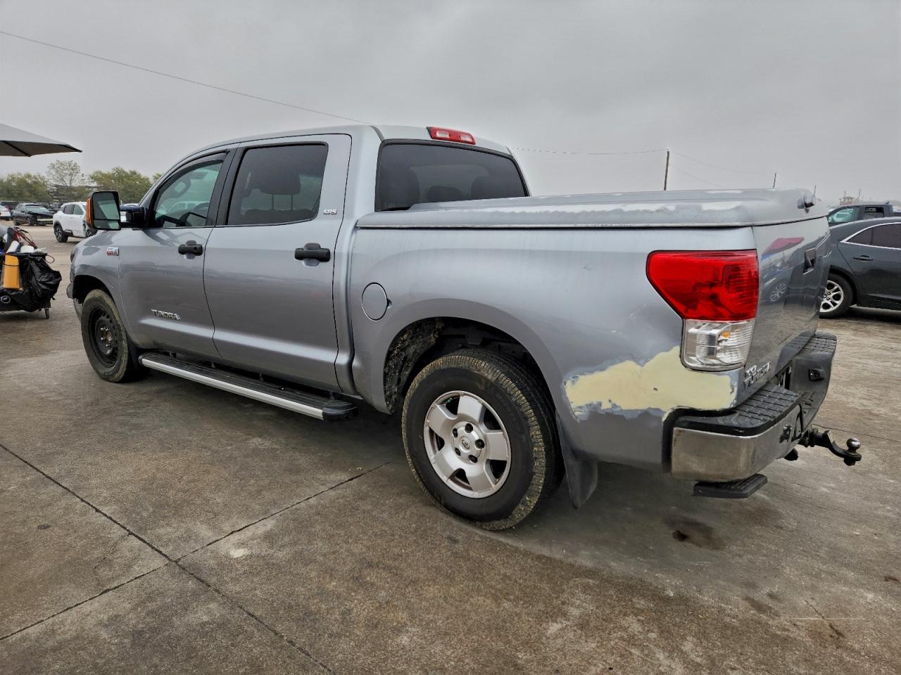 TOYOTA TUNDRA CREWMAX SR5