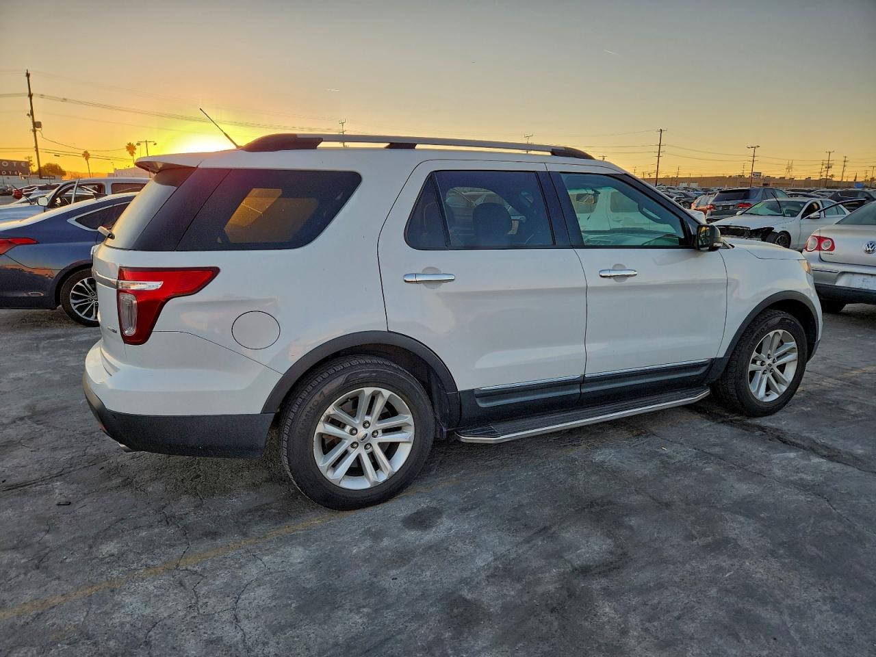 FORD EXPLORER XLT