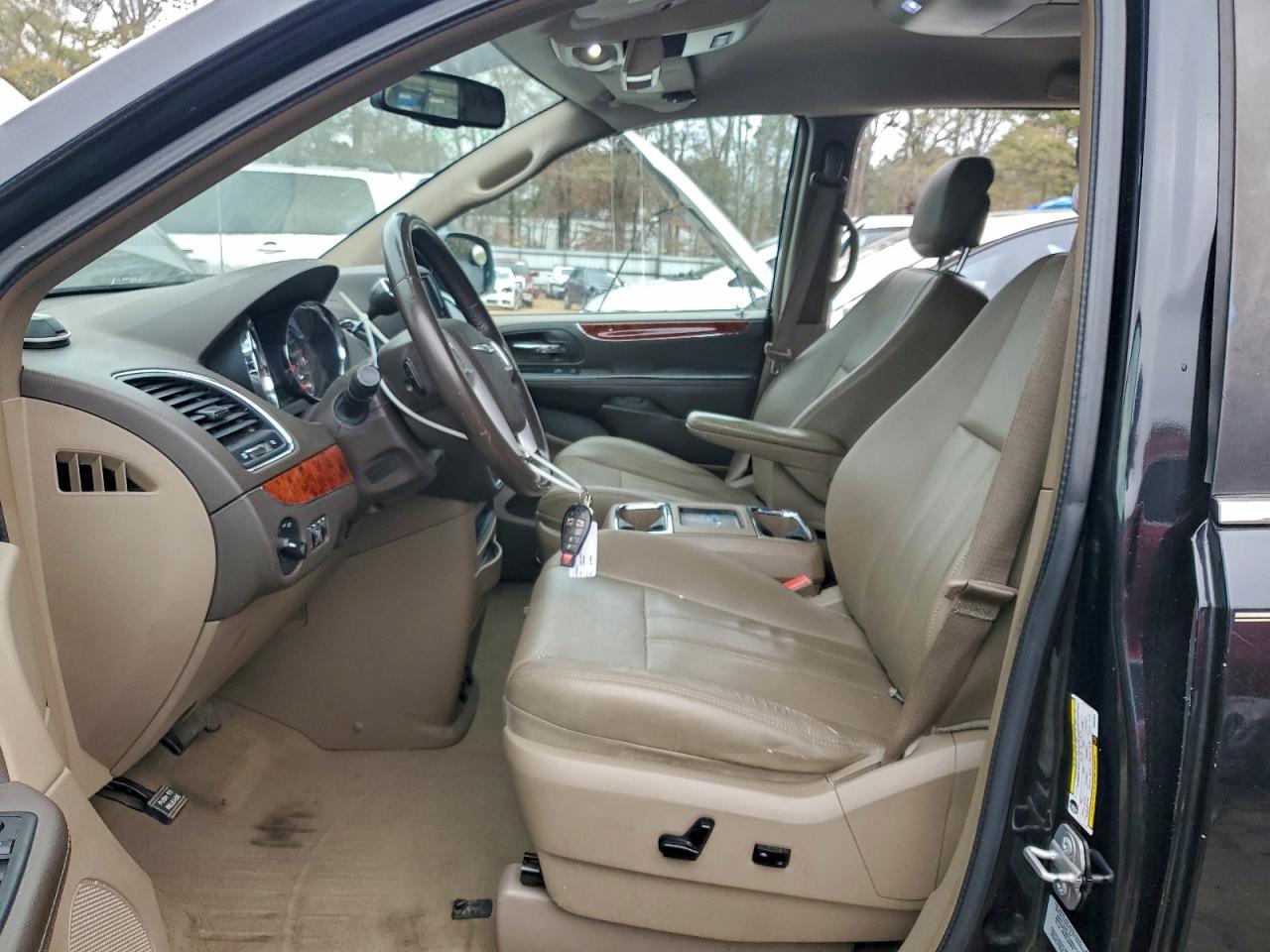 CHRYSLER TOWN & COUNTRY TOURING