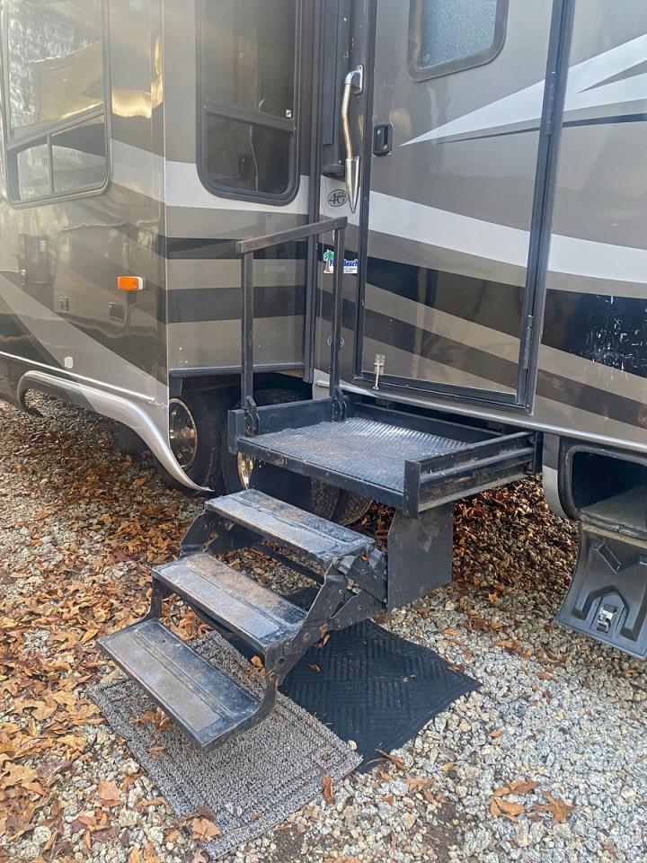 Lot #3305399328 2008 NEWMAR KOUNTRY AI