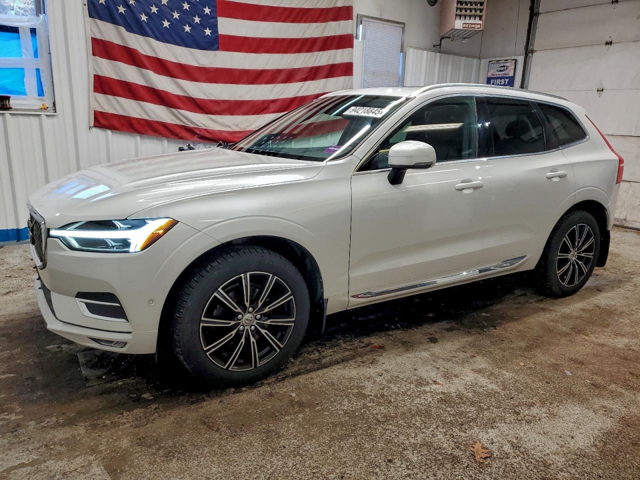 VOLVO XC60 T5 INSCRIPTION