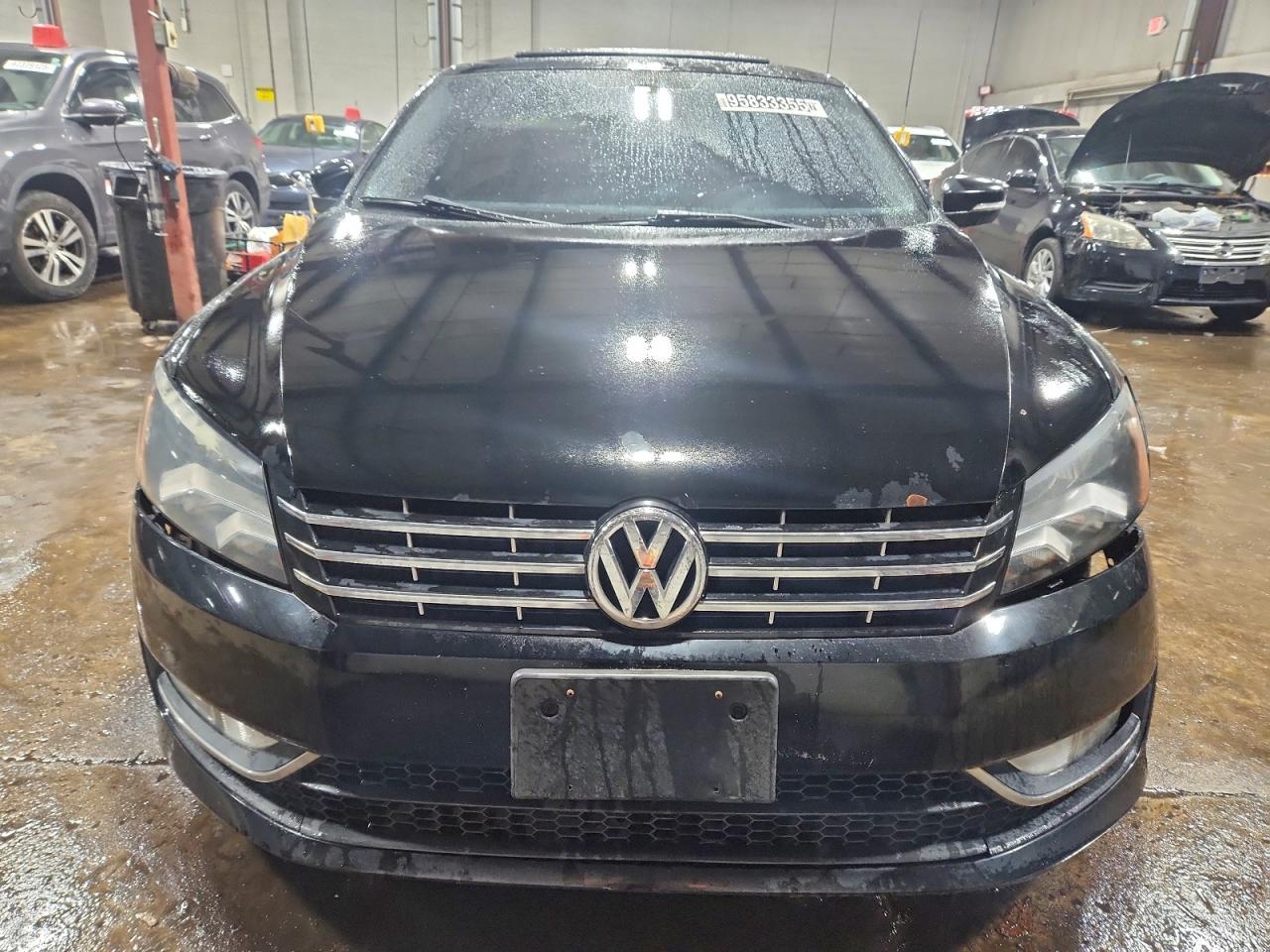 Lot #3318870936 2013 VOLKSWAGEN PASSAT SE