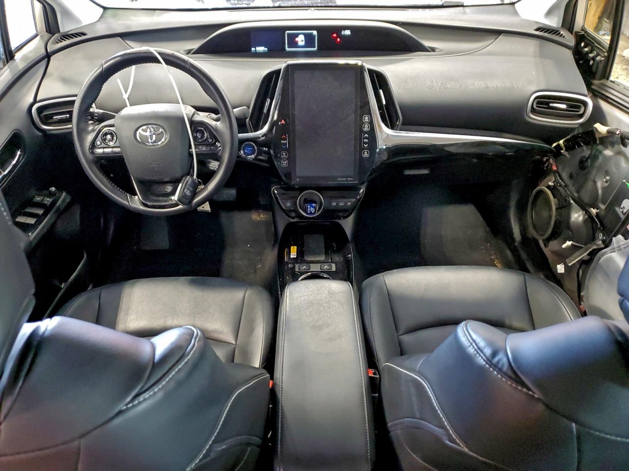 TOYOTA PRIUS PRIME LE