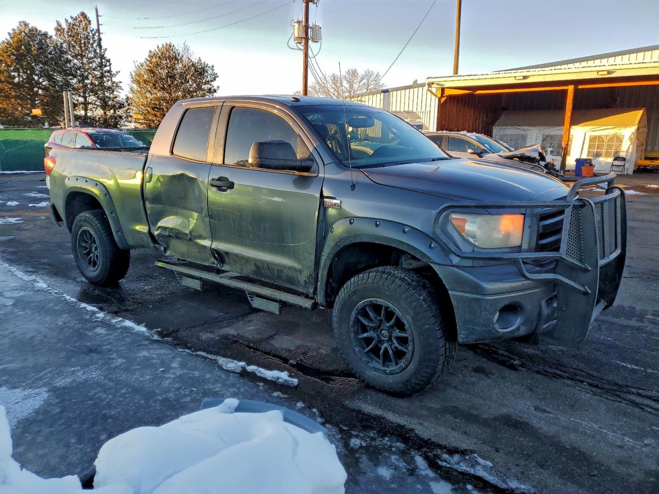 TOYOTA TUNDRA DOUBLE CAB SR5