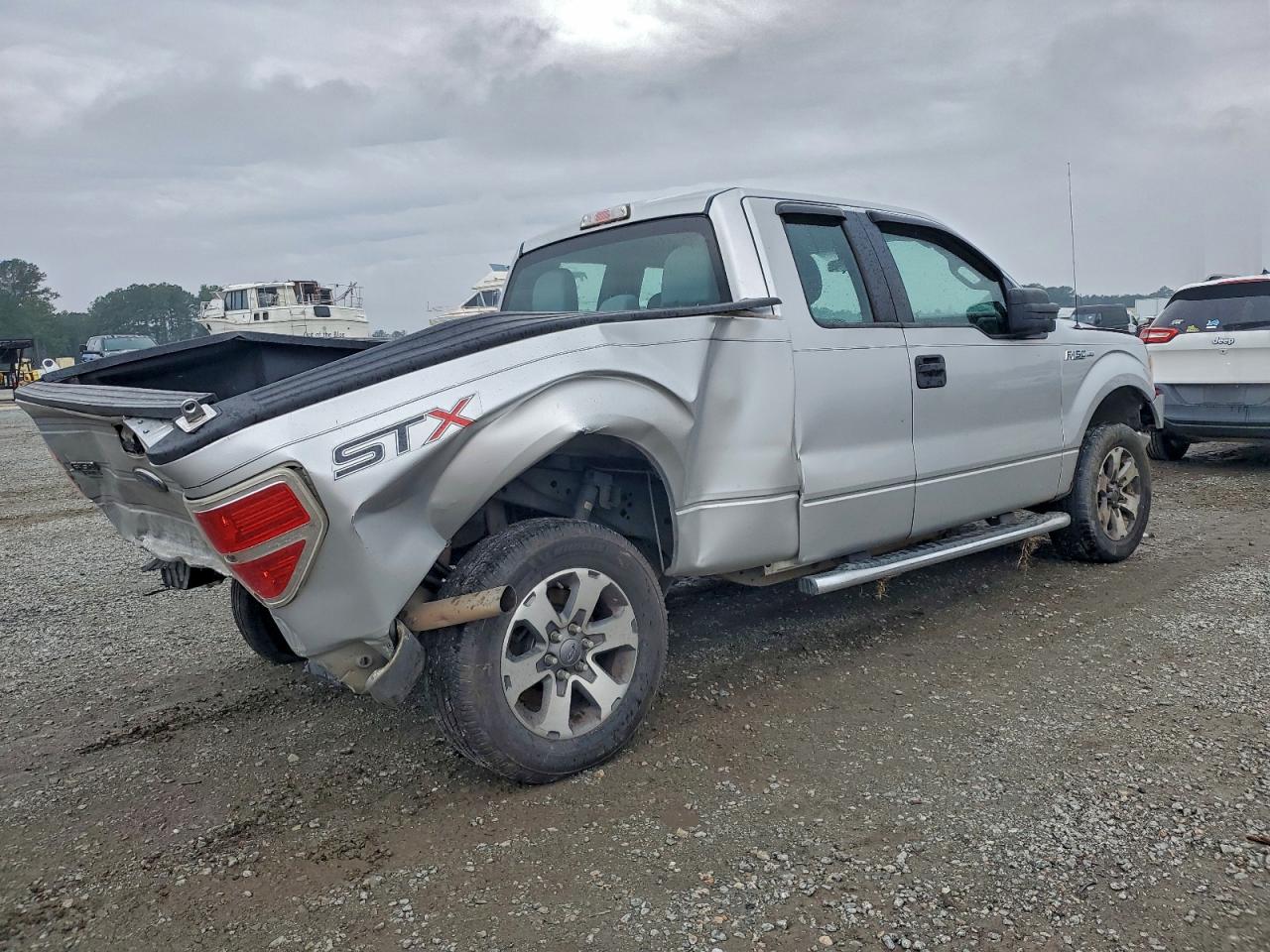 FORD F-150 SUPER CAB