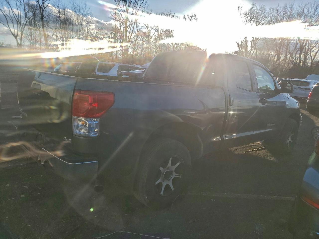 TOYOTA TUNDRA DOUBLE CAB SR5