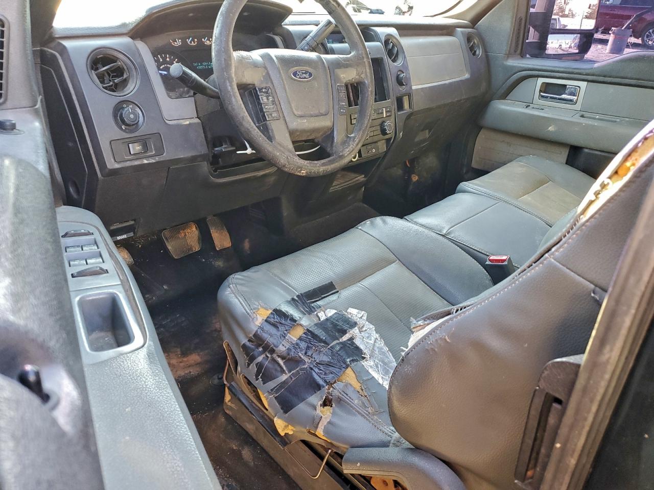 FORD F-150 SUPER CAB