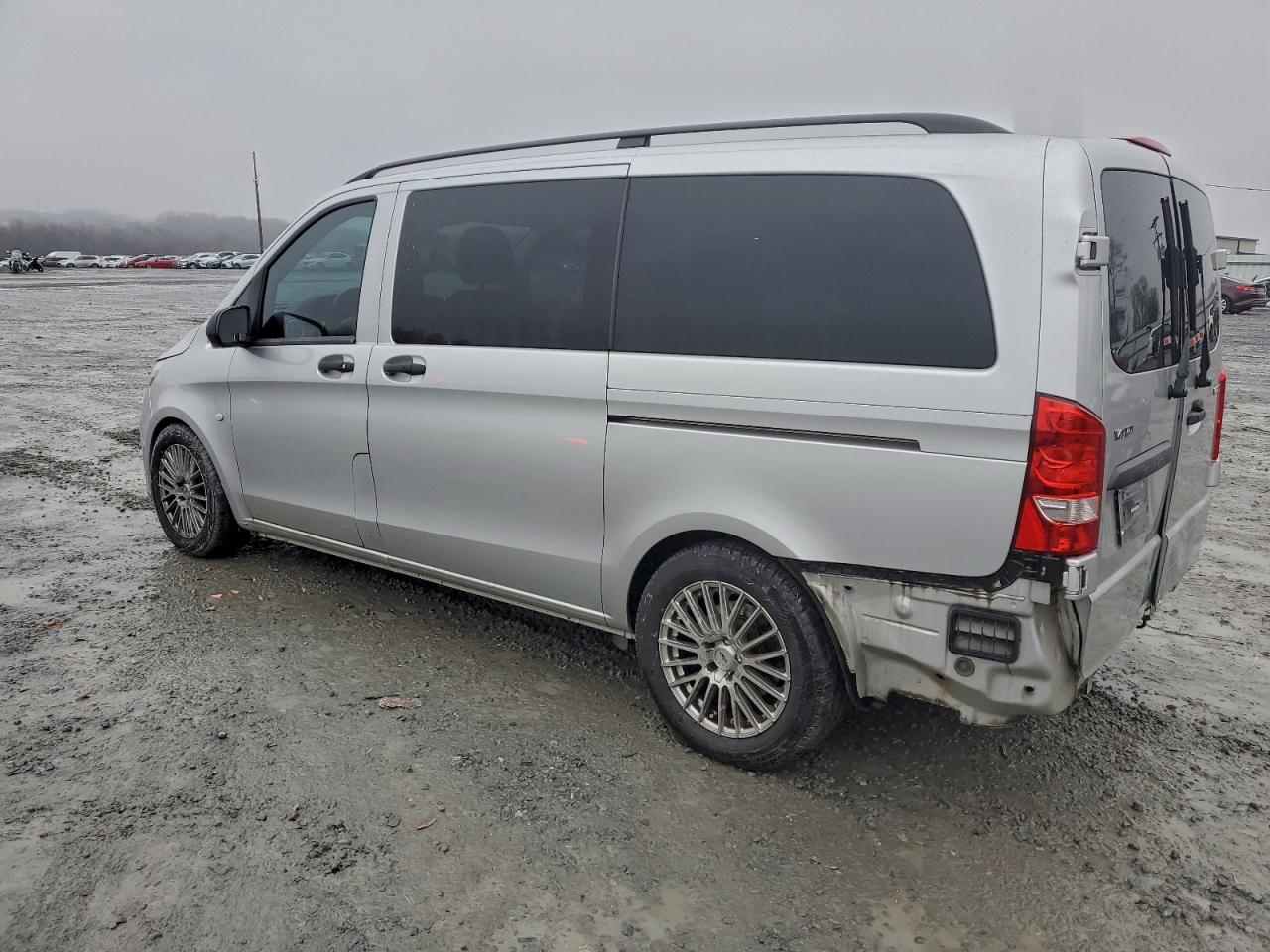 MERCEDES-BENZ METRIS