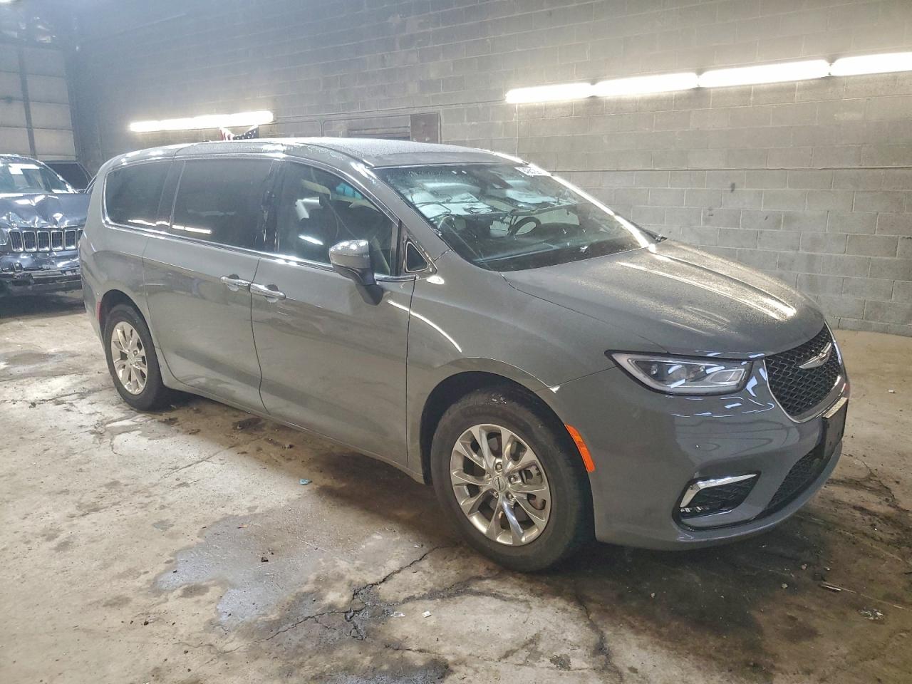 Lot #3303690028 2023 CHRYSLER PACIFICA T