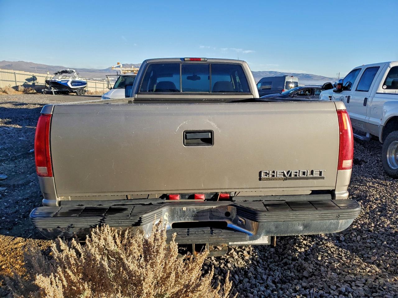 Lot #3312813116 1998 CHEVROLET GMT-400 K3