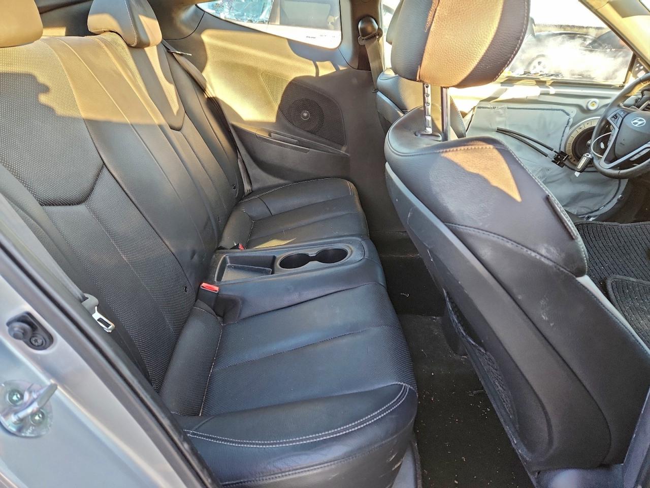 Lot #3311611275 2013 HYUNDAI VELOSTER T