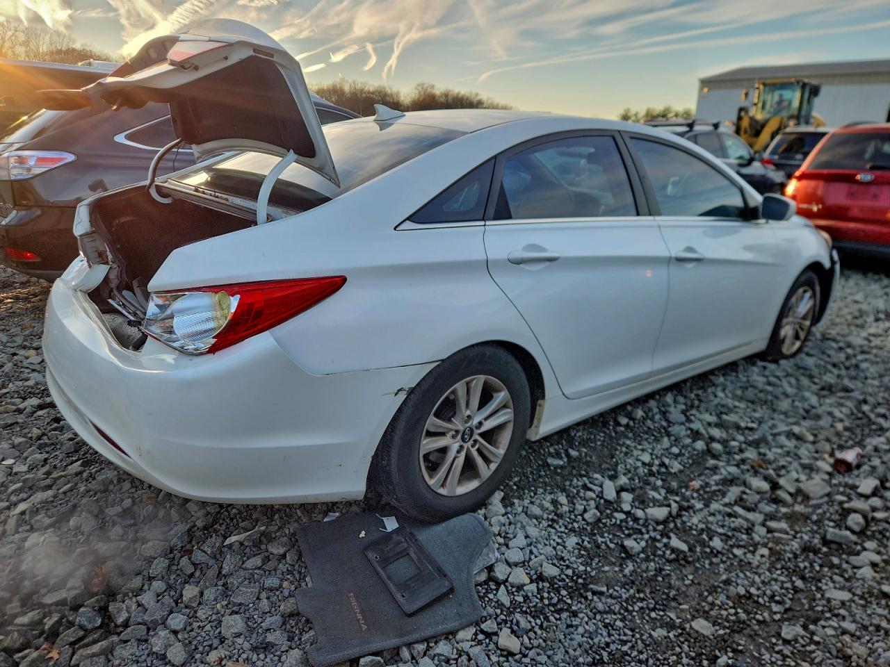 Lot #3305379324 2013 HYUNDAI SONATA GLS
