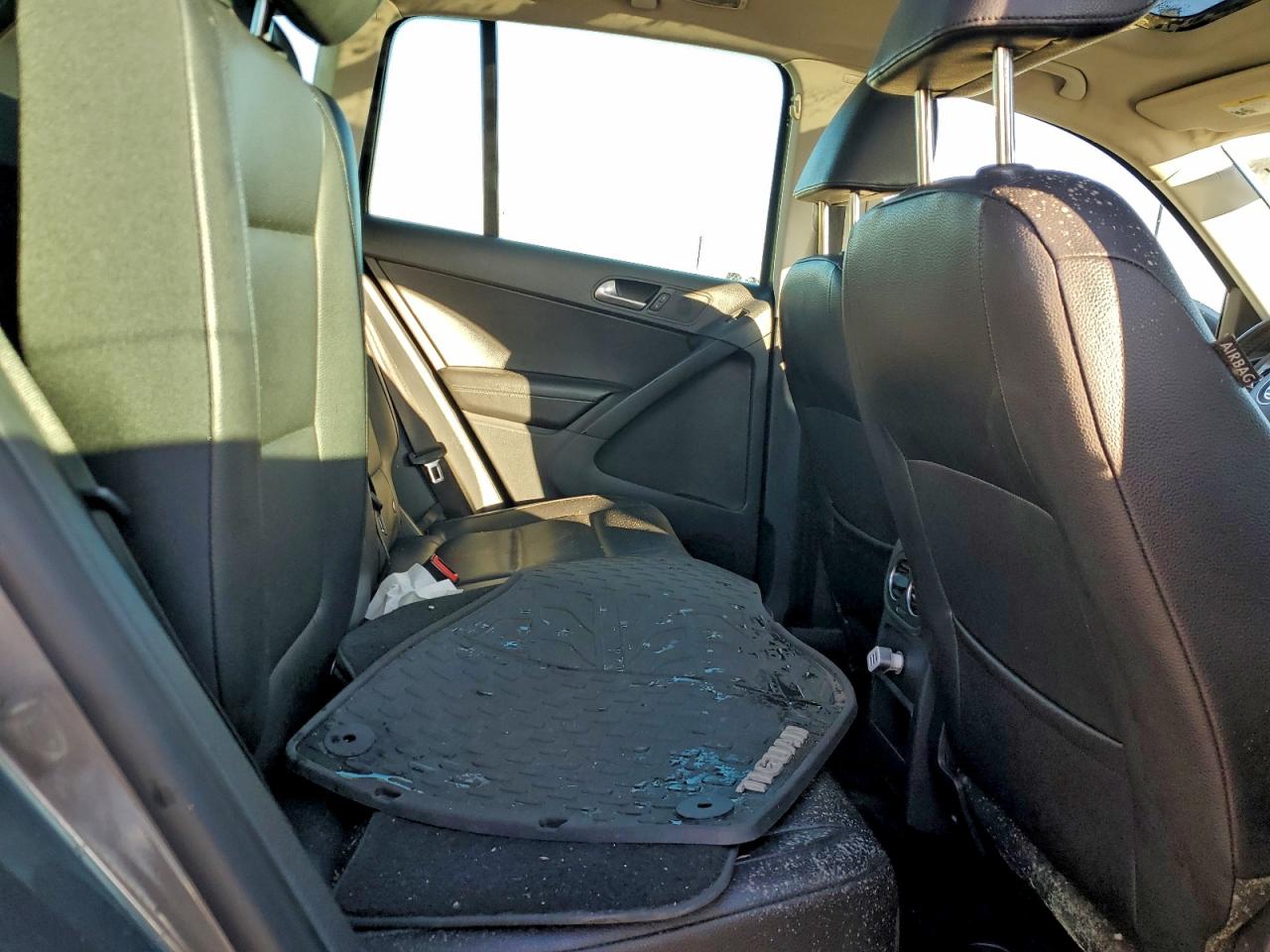 Lot #3317707082 2012 VOLKSWAGEN TIGUAN S