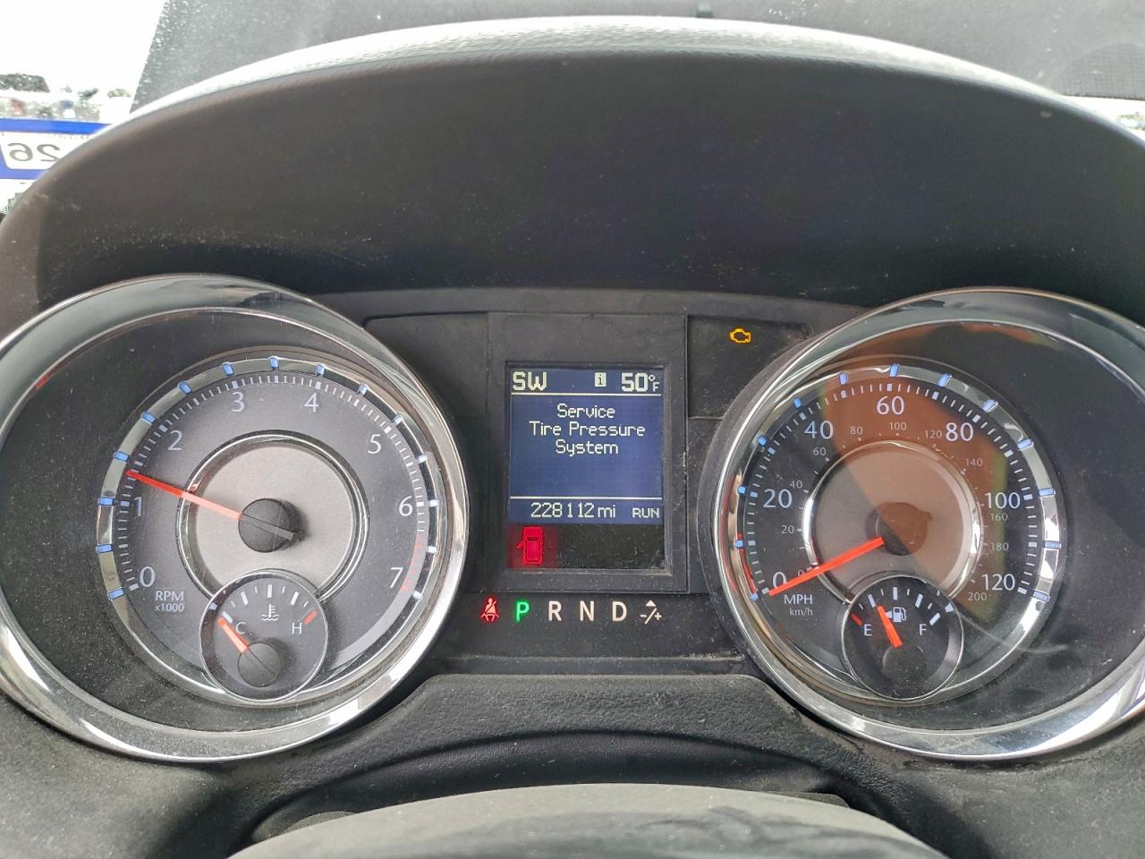 CHRYSLER TOWN & COUNTRY LIMITED