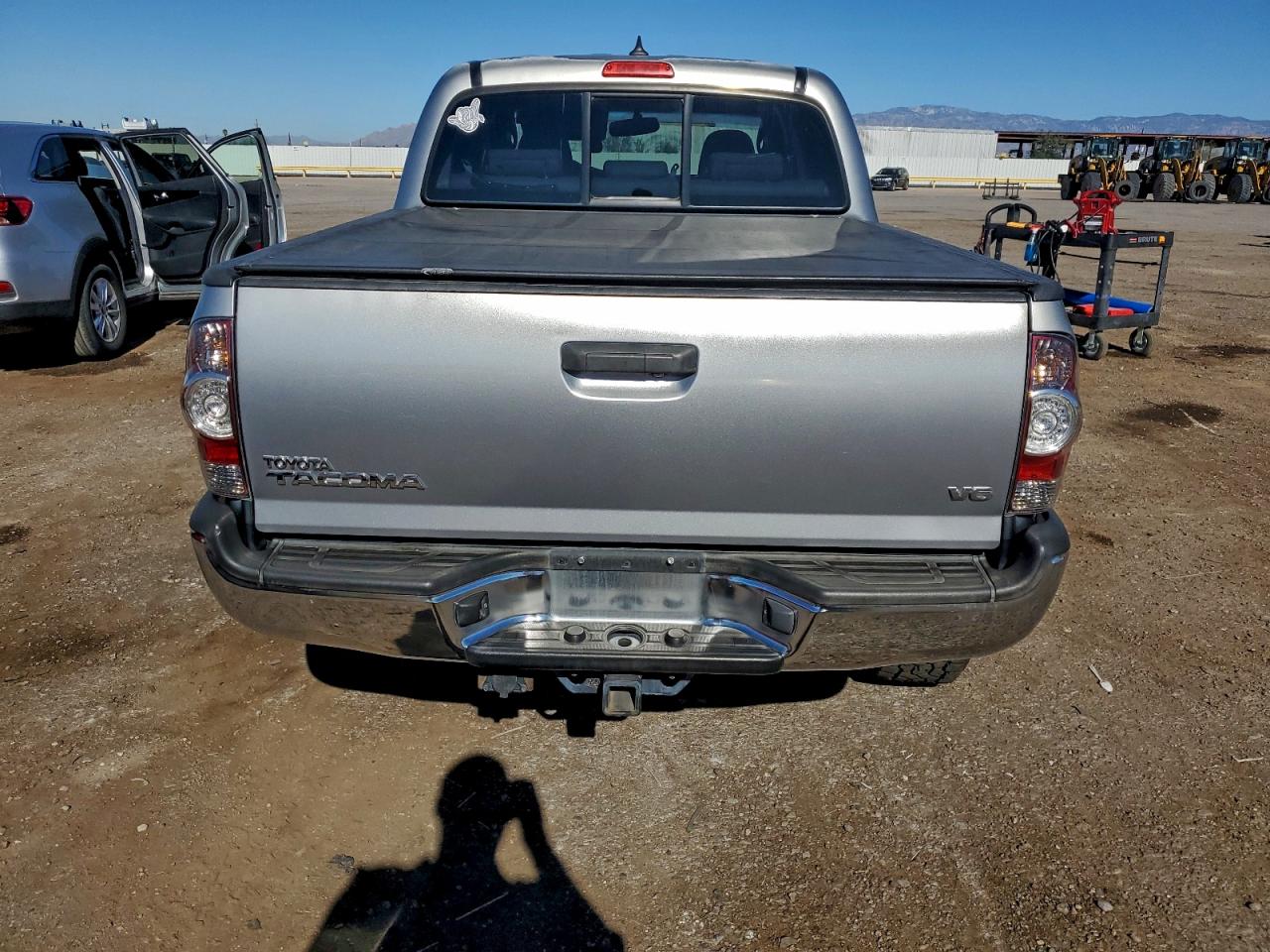 Lot #3302699007 2015 TOYOTA TACOMA DOU