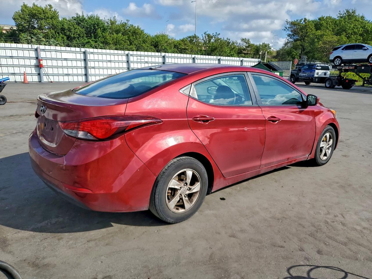HYUNDAI ELANTRA SE
