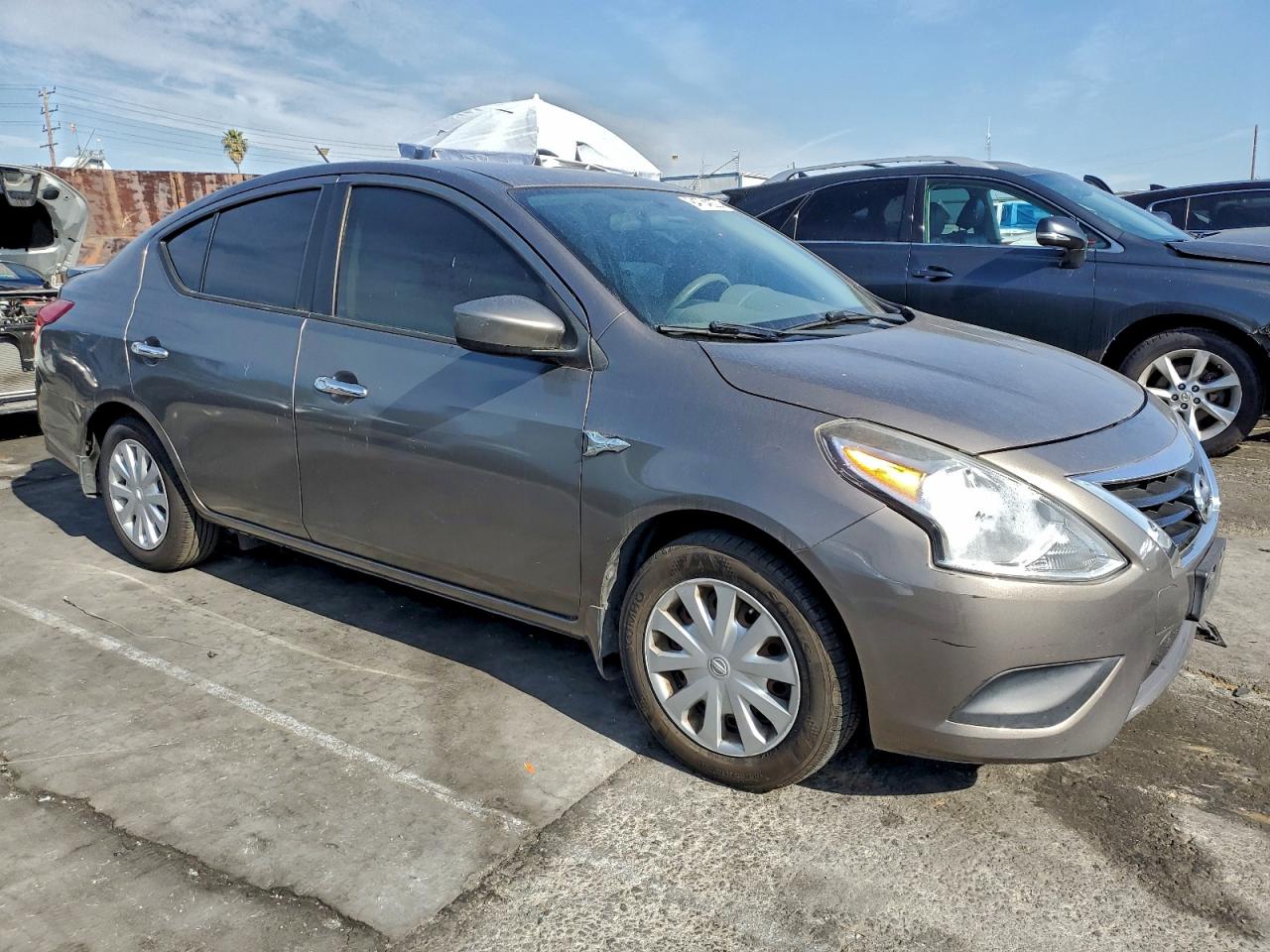 NISSAN VERSA S