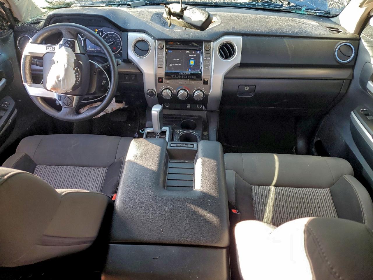 TOYOTA TUNDRA CREWMAX SR5