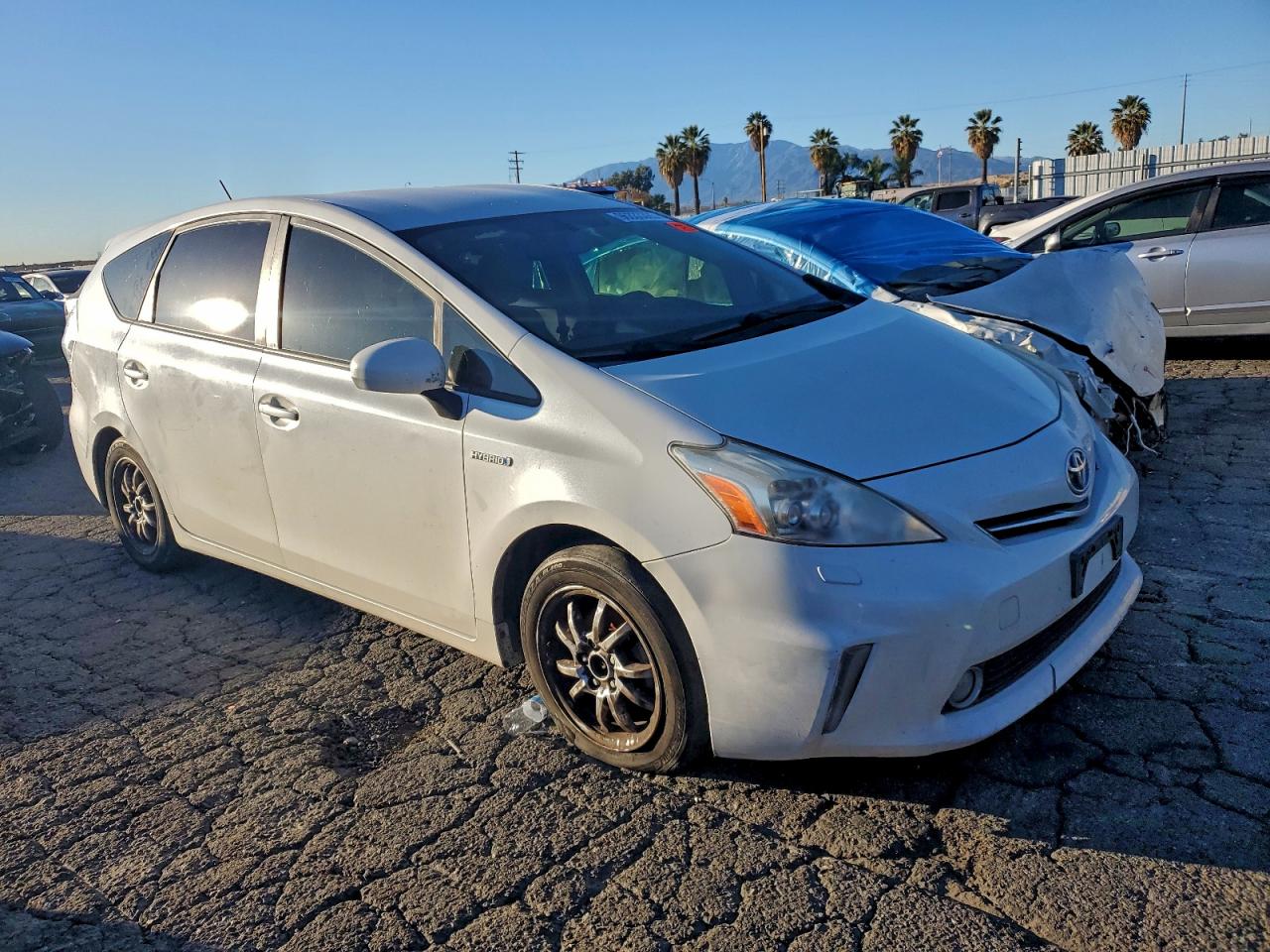 Lot #3311446375 2012 TOYOTA PRIUS V