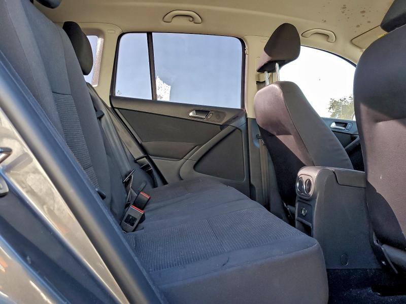 2012 VOLKSWAGEN TIGUAN S #3308360302