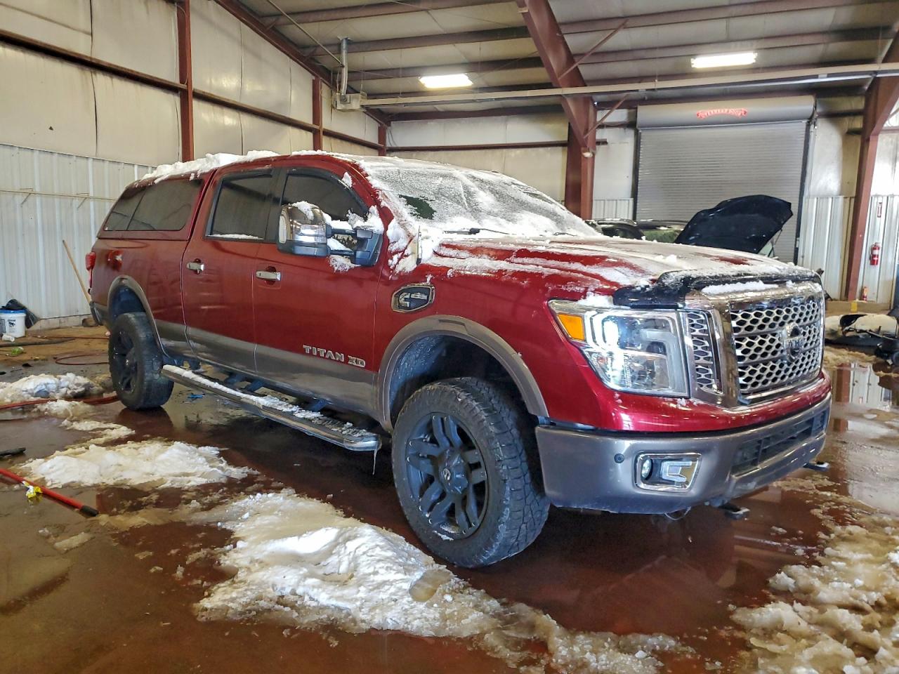 NISSAN TITAN SL