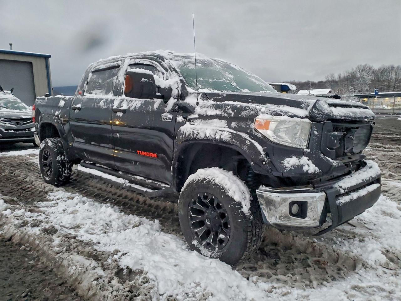 TOYOTA TUNDRA CREWMAX SR5