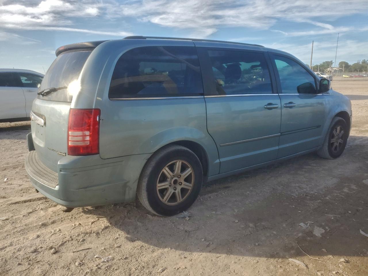 CHRYSLER TOWN & COUNTRY TOURING