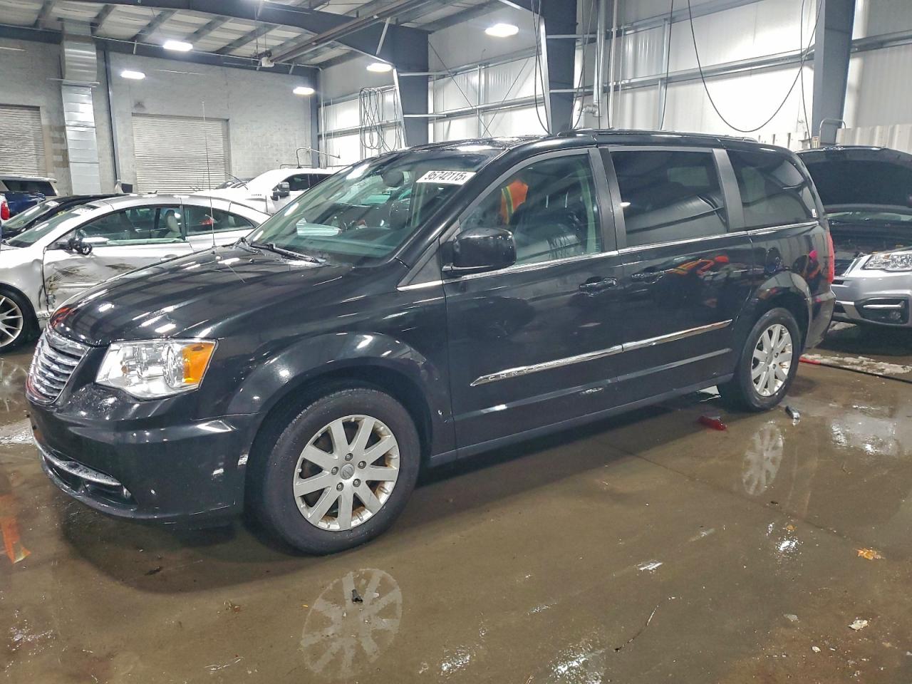 CHRYSLER TOWN & COUNTRY TOURING