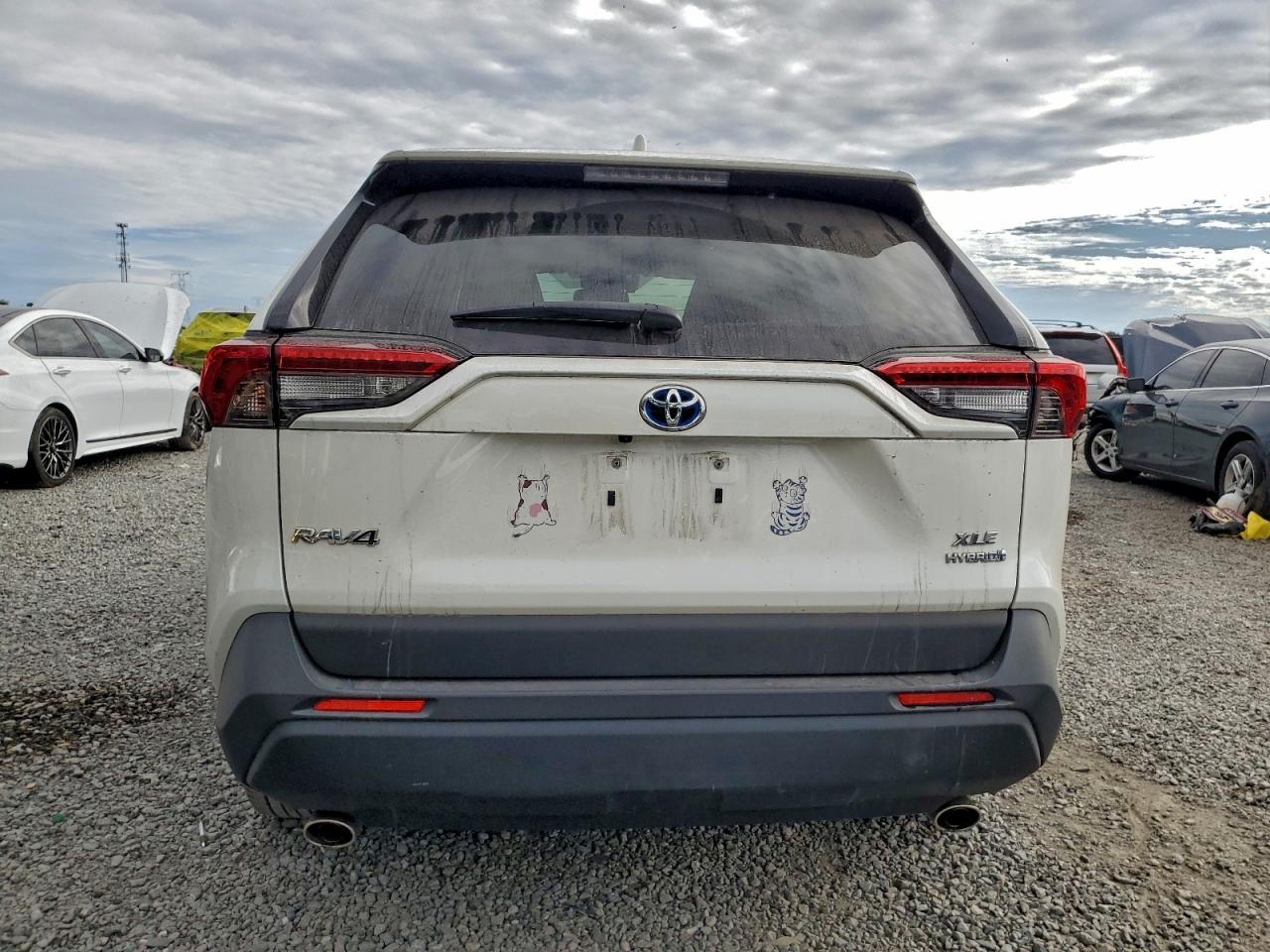 TOYOTA RAV4 XLE PREMIUM