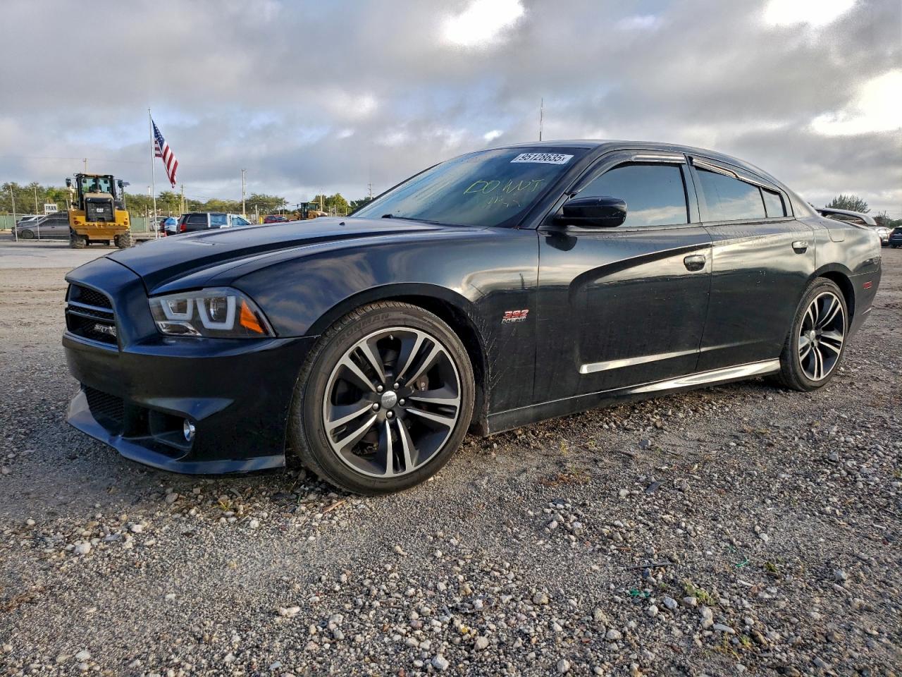 Lot #3303611933 2013 DODGE CHARGER SU