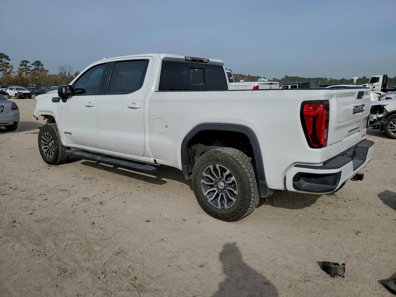 Lot #3318022399 2019 GMC SIERRA K15
