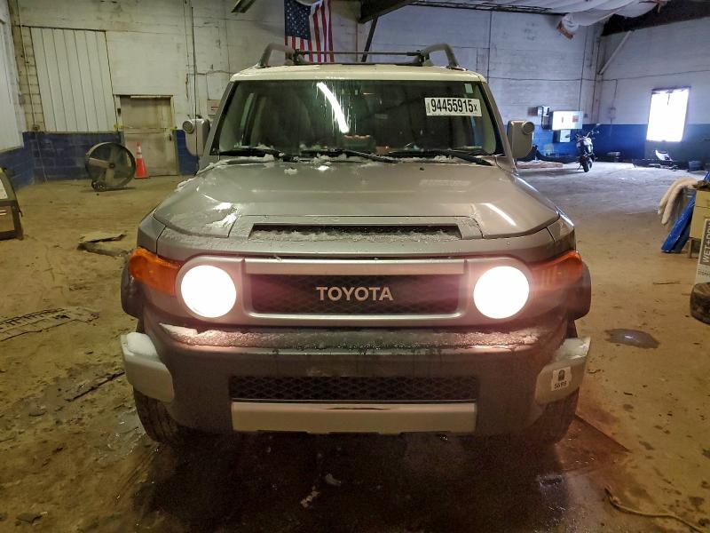 2012 TOYOTA FJ CRUISER #3308290162