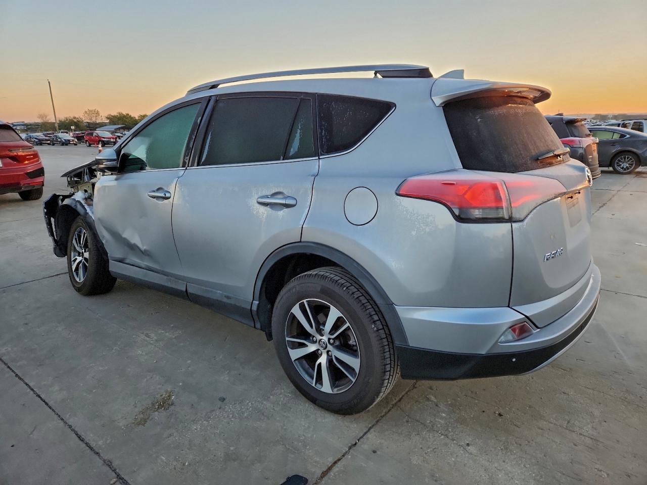 TOYOTA RAV4 XLE