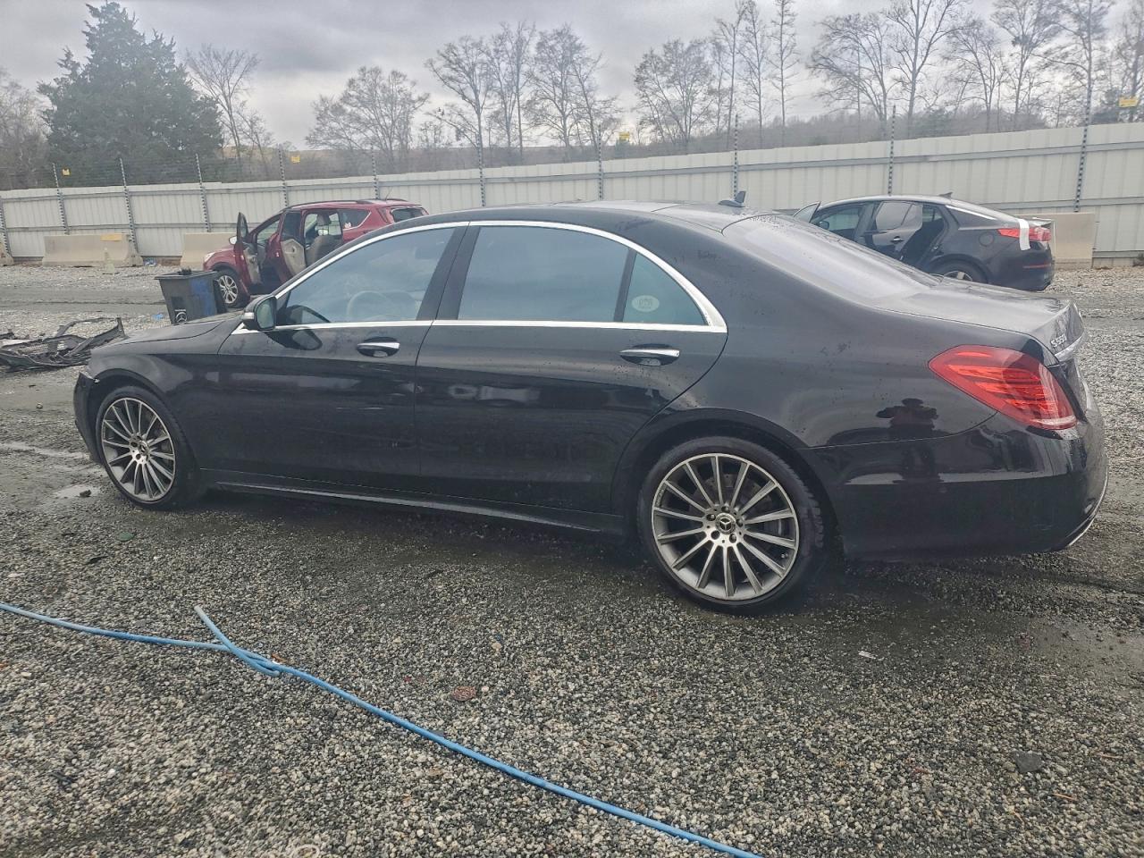 MERCEDES-BENZ S-CLASS 550